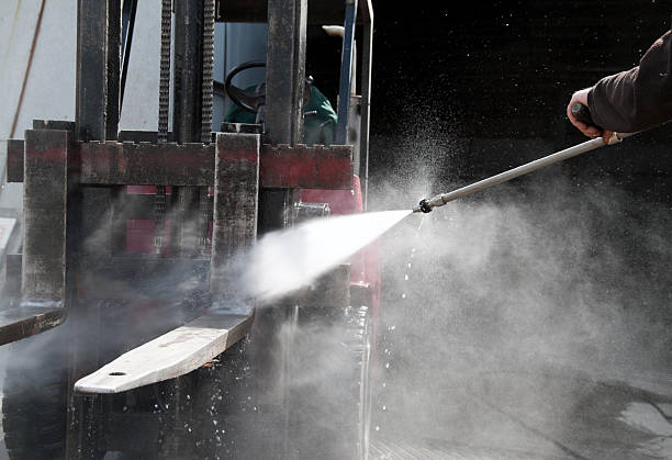 Best Pre-Holiday Cleaning  in Hoisington, KS