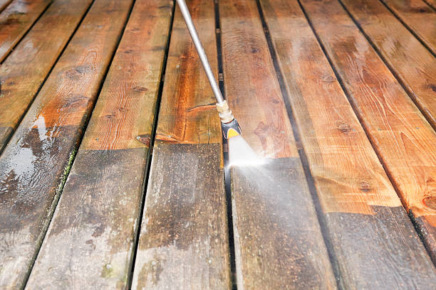 Best Roof Washing  in Hoisington, KS